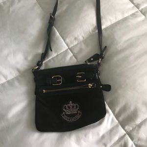 Juicy black cross body bag
